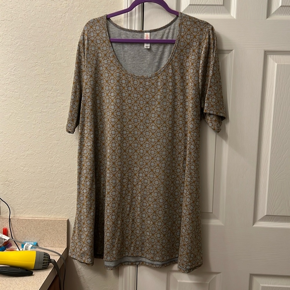 2X LulaRoe Perfect T